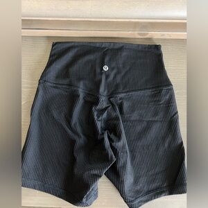 Lululemon Grid Textured Yoga Short 6in